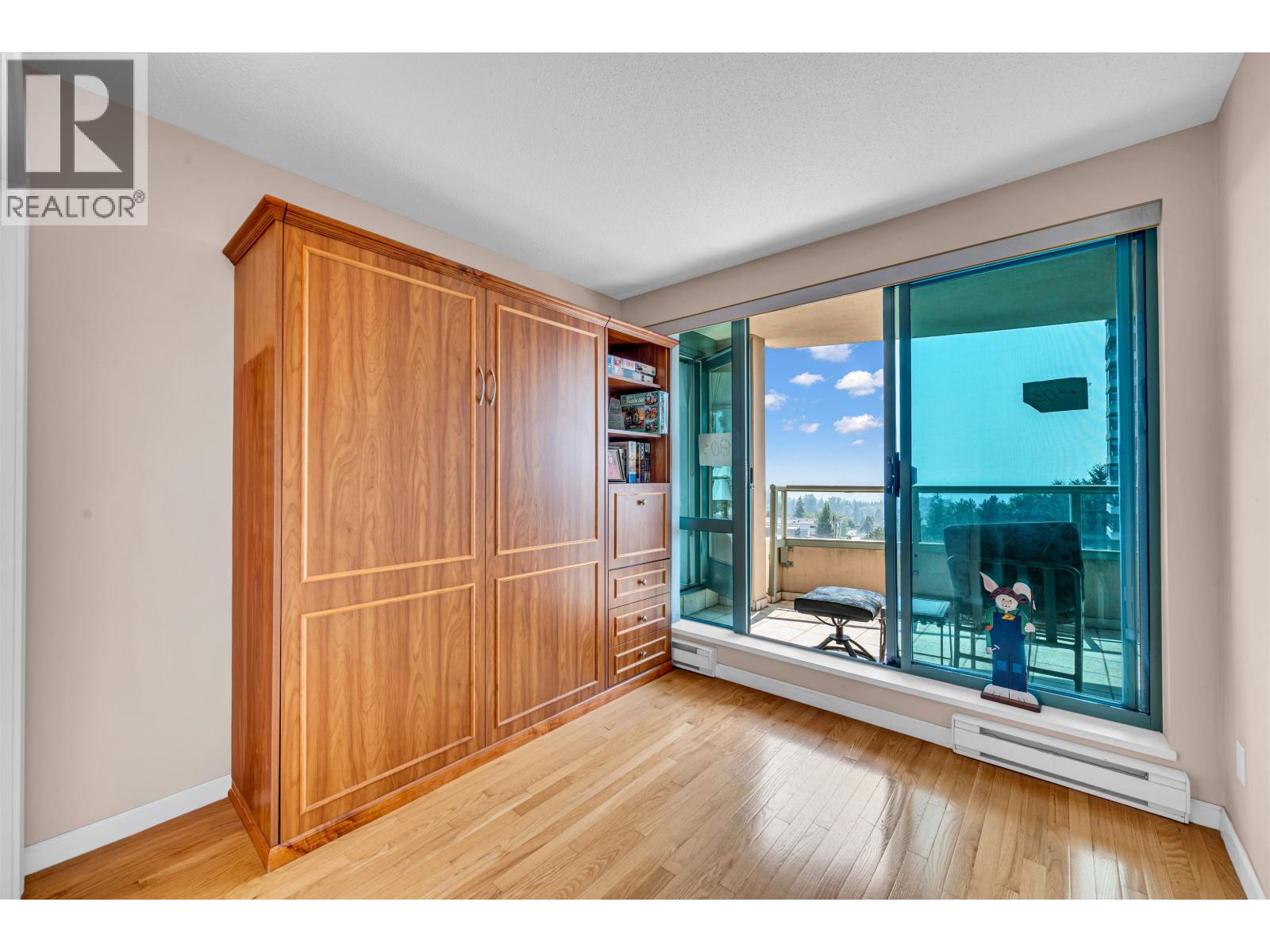 803 6611 Southoaks Crescent Property Photo 25