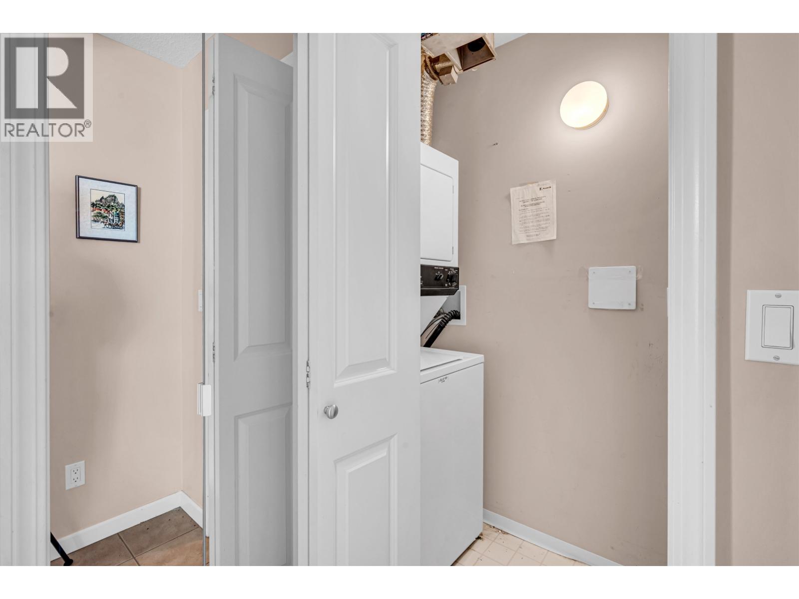 803 6611 Southoaks Crescent Property Photo 28