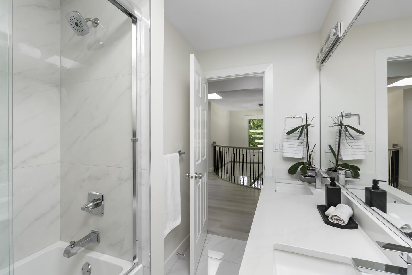 8034 166 Street Property Photo 16