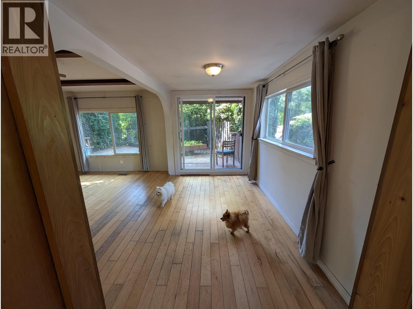 6 Bracken Parkway Property Photo 3