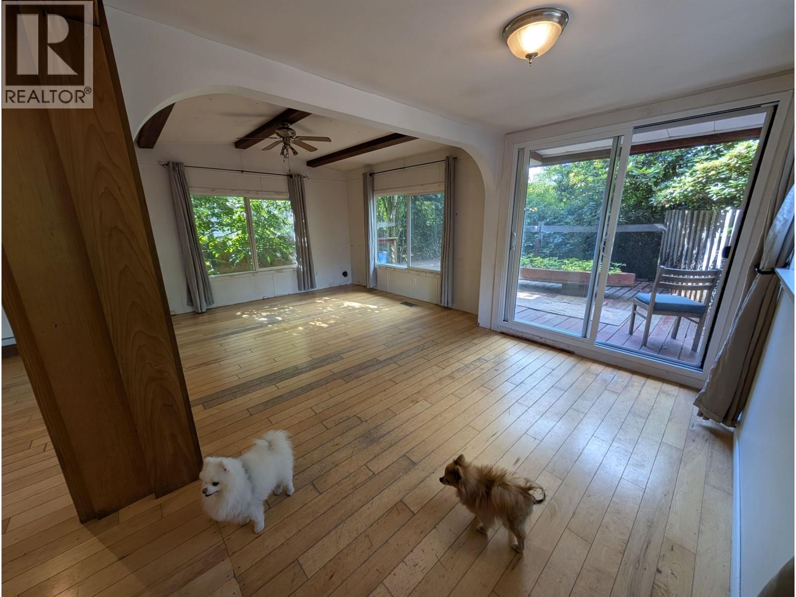 6 Bracken Parkway Property Photo 4