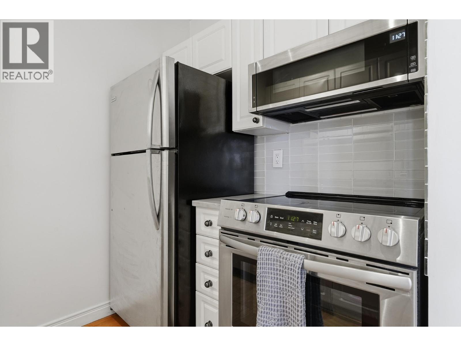 403 233 Abbott Street Property Photo 10