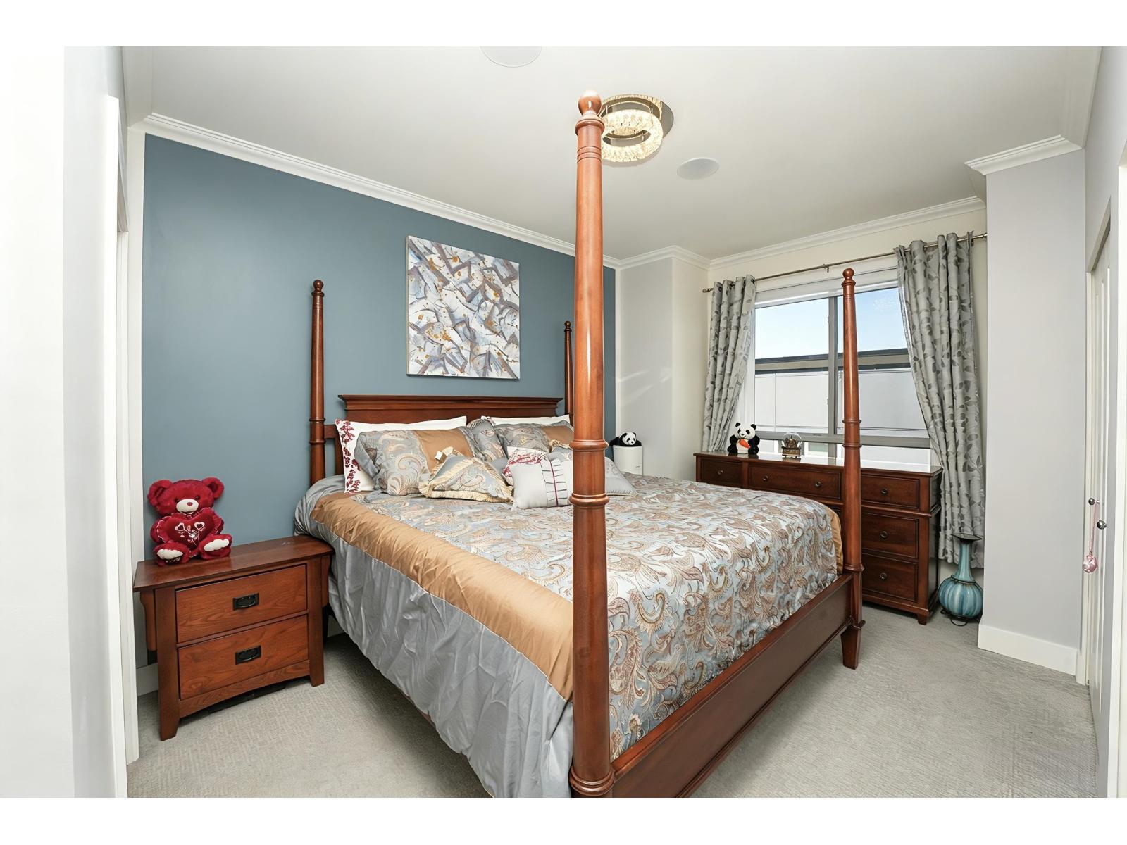 48 1670 160 Street Property Photo 16