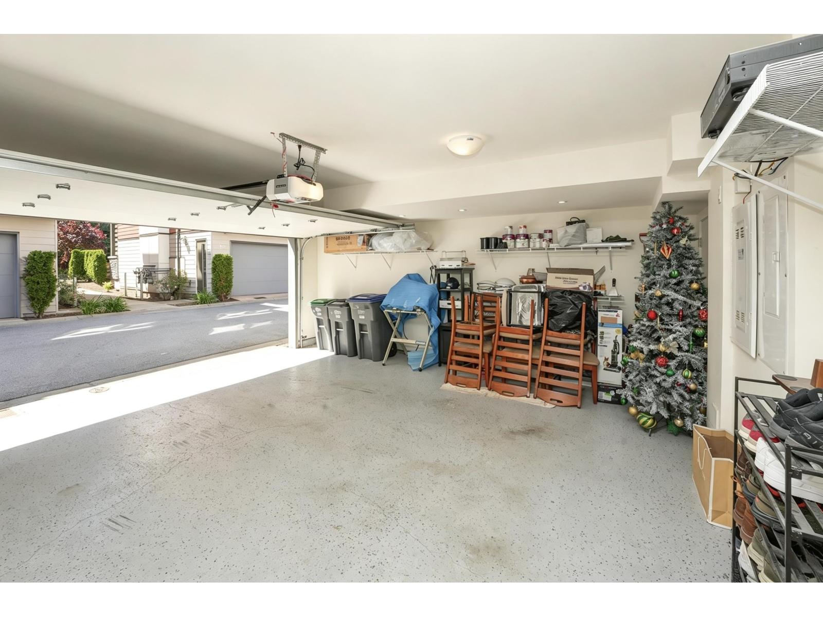 48 1670 160 Street Property Photo 28