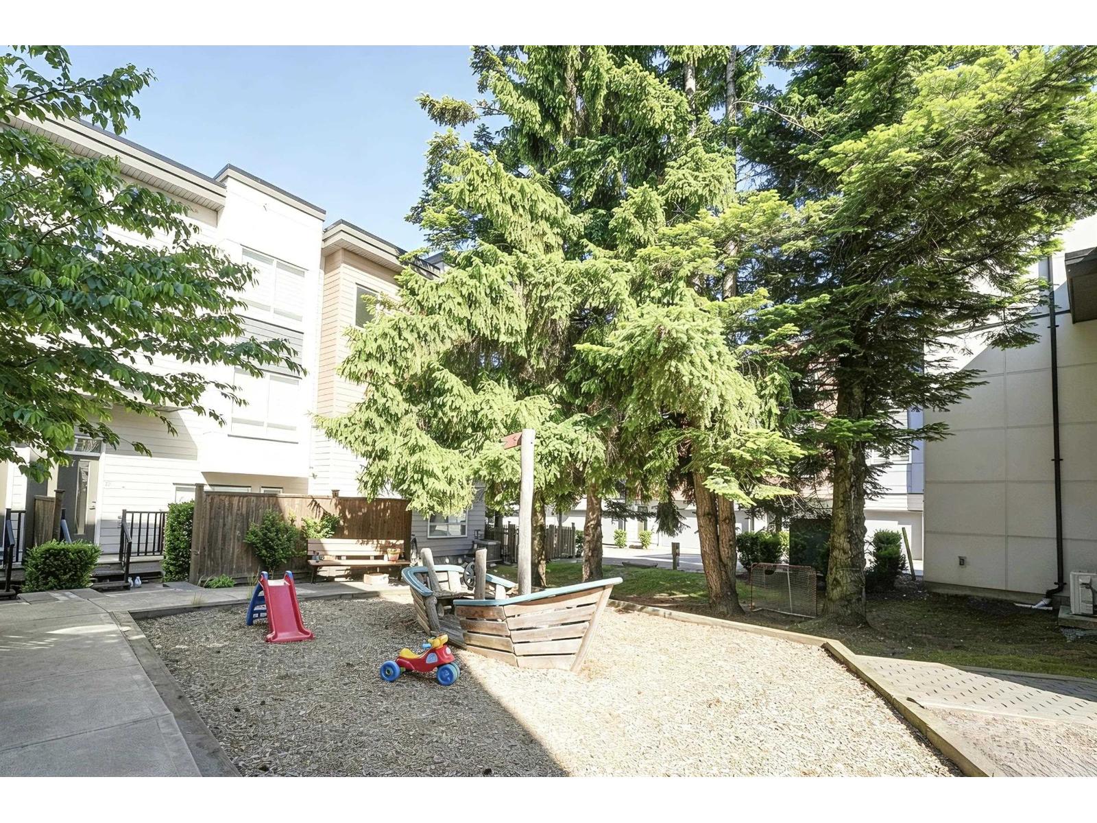 48 1670 160 Street Property Photo 31