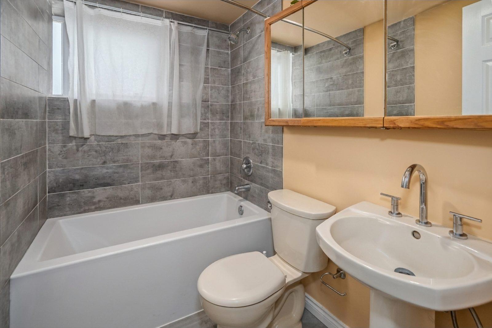 23165 88 Avenue Property Photo 29