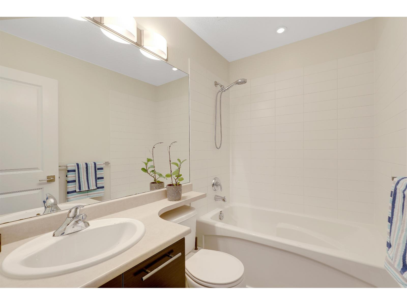 81 7233 189 Street Property Photo 24