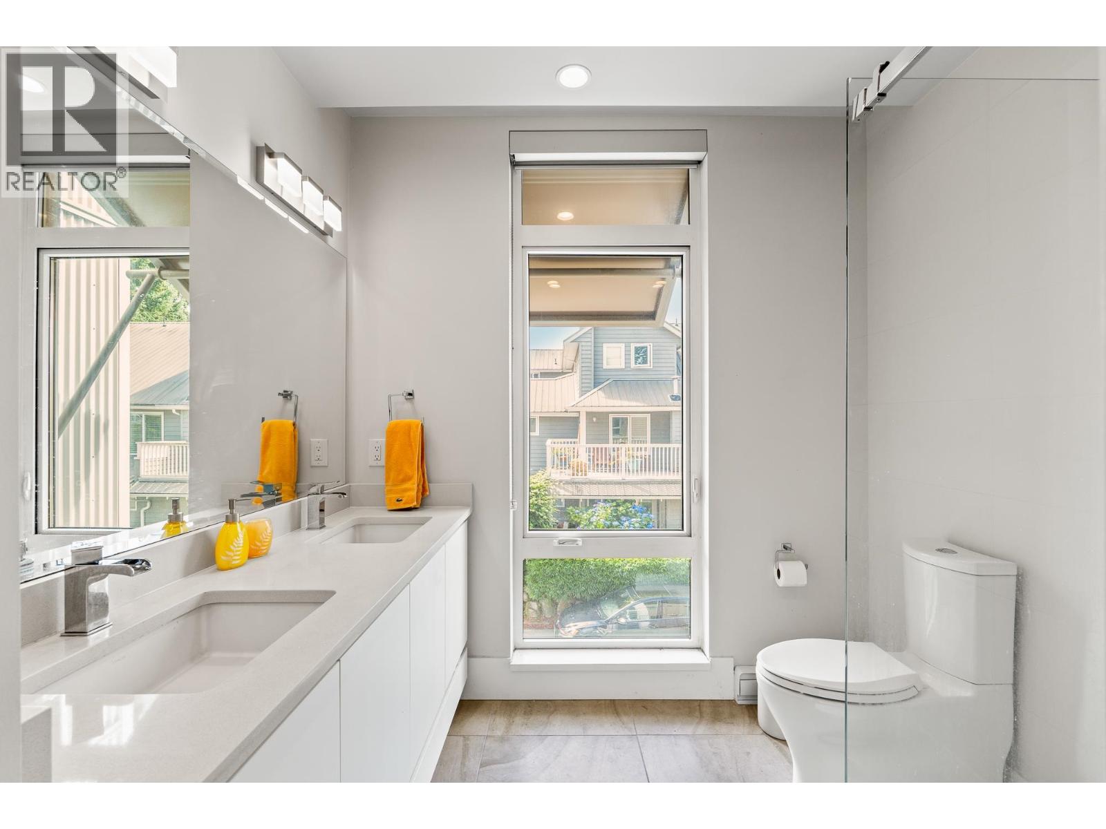 202 1591 Bowser Avenue Property Photo 12