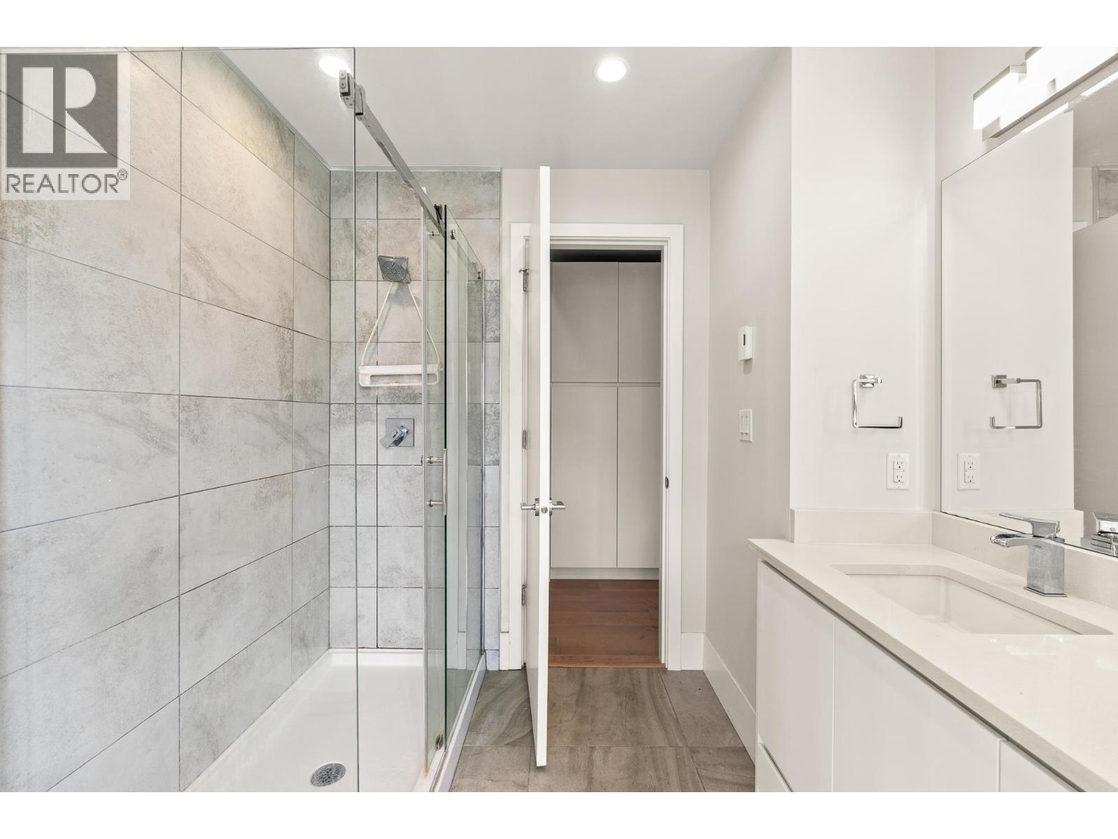 202 1591 Bowser Avenue Property Photo 14