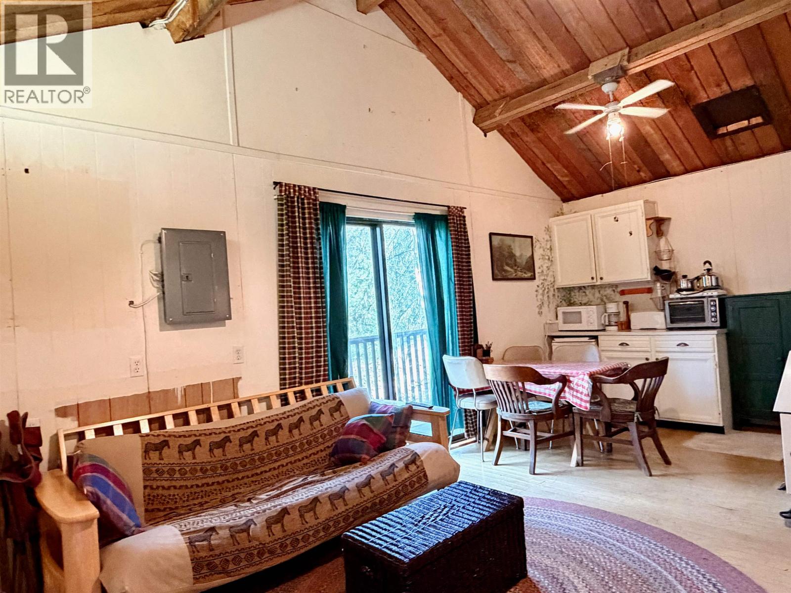 3547 Sellars Road Property Photo 8