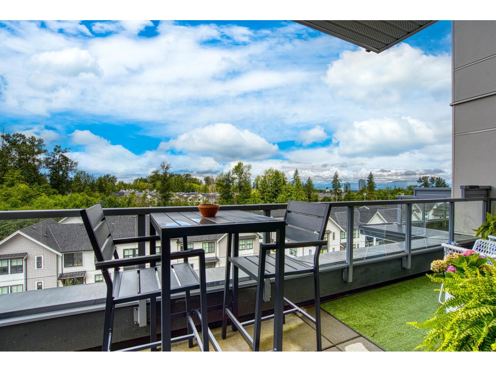 516 7920 206 Street Property Photo 23