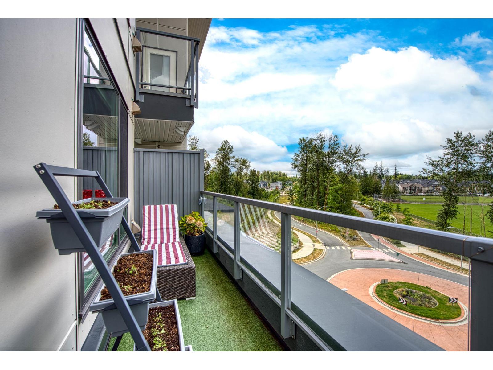 516 7920 206 Street Property Photo 25