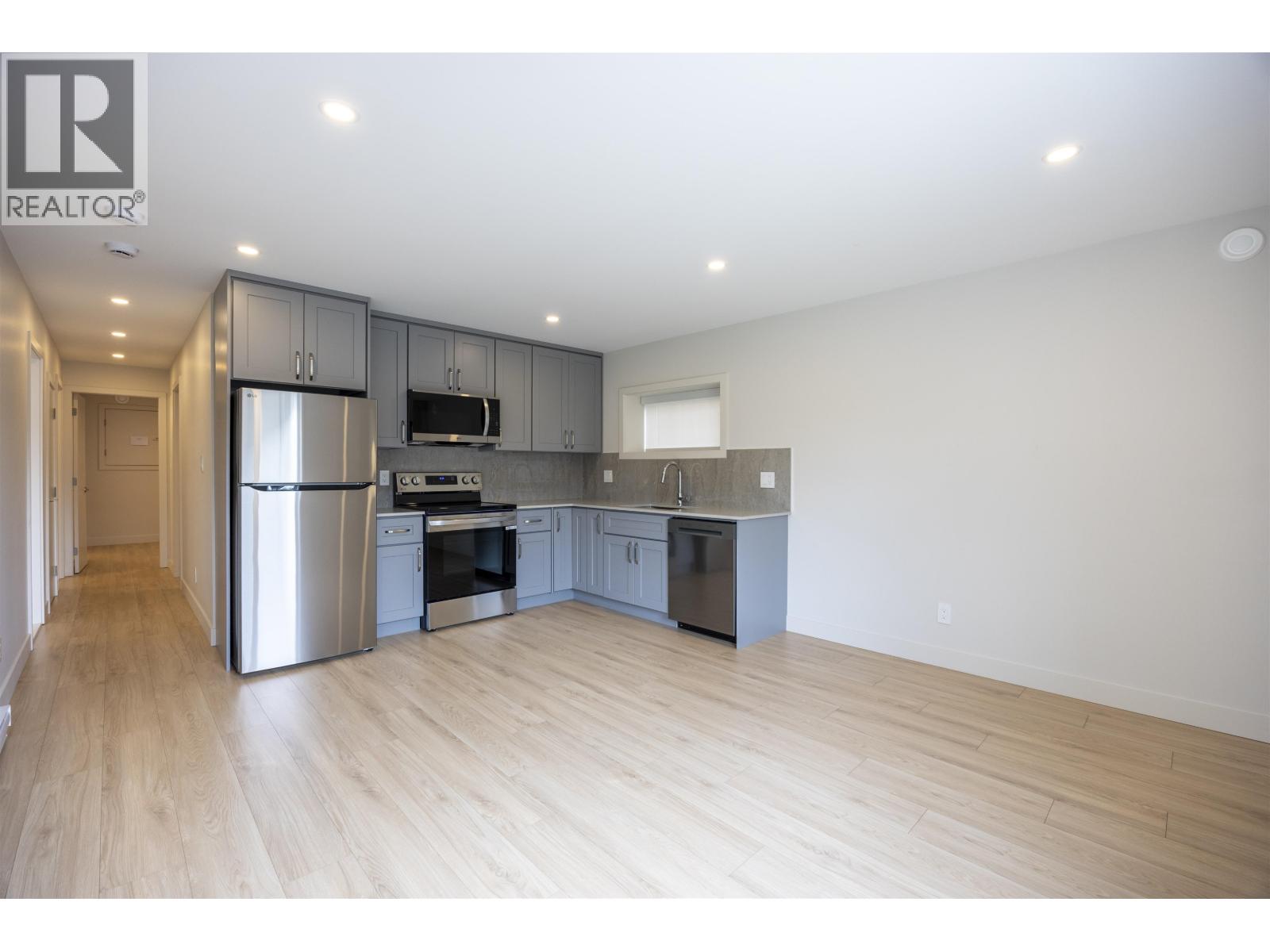 Suite 6252 Kitchener Street Property Photo 2
