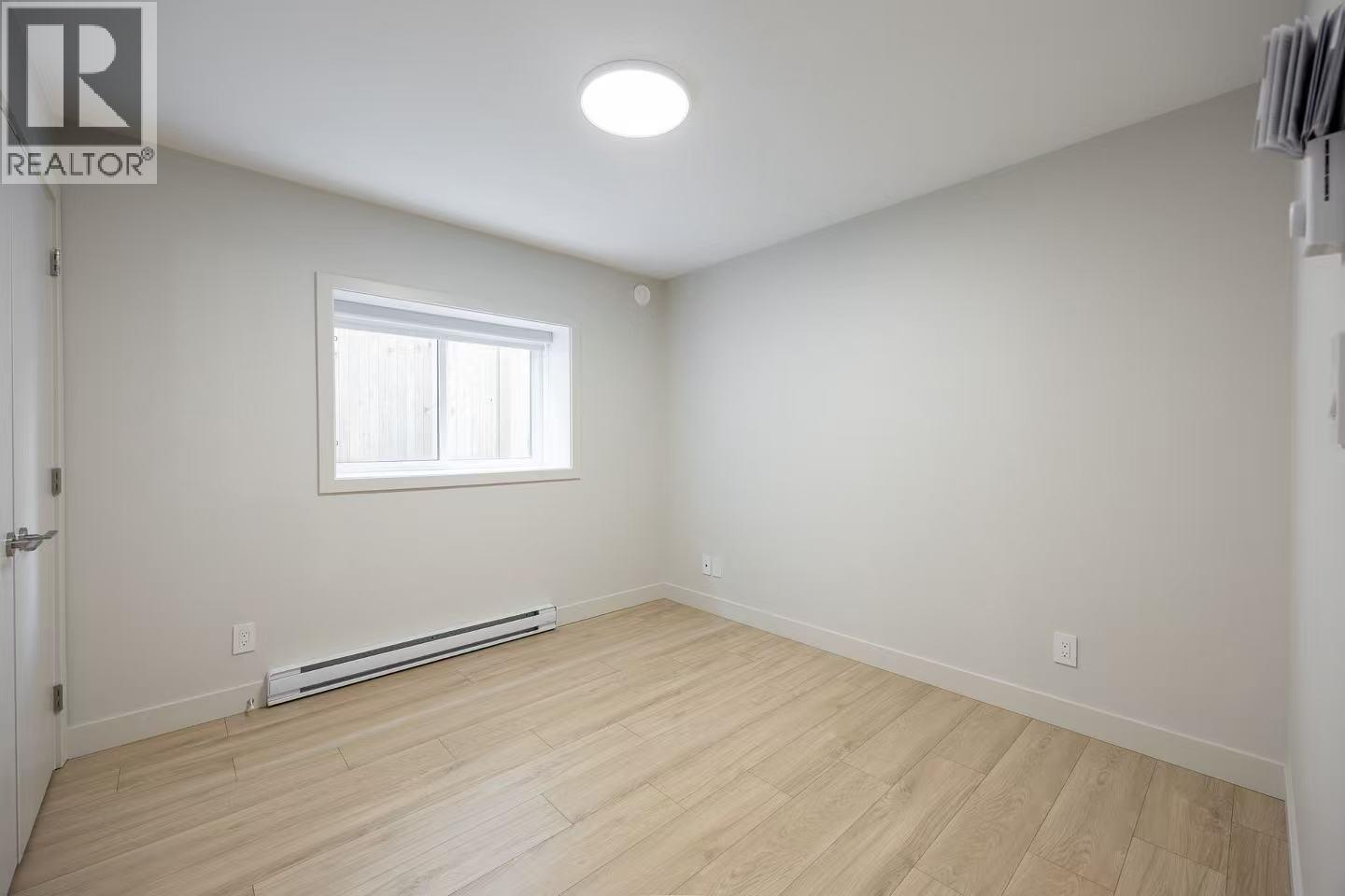 Suite 6252 Kitchener Street Property Photo 3