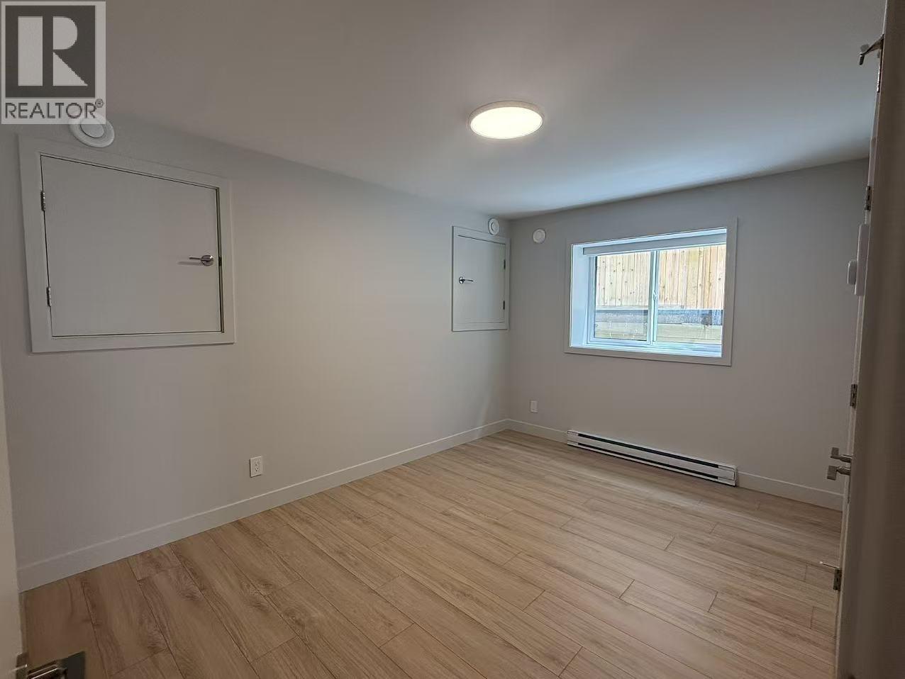 Suite 6252 Kitchener Street Property Photo 6