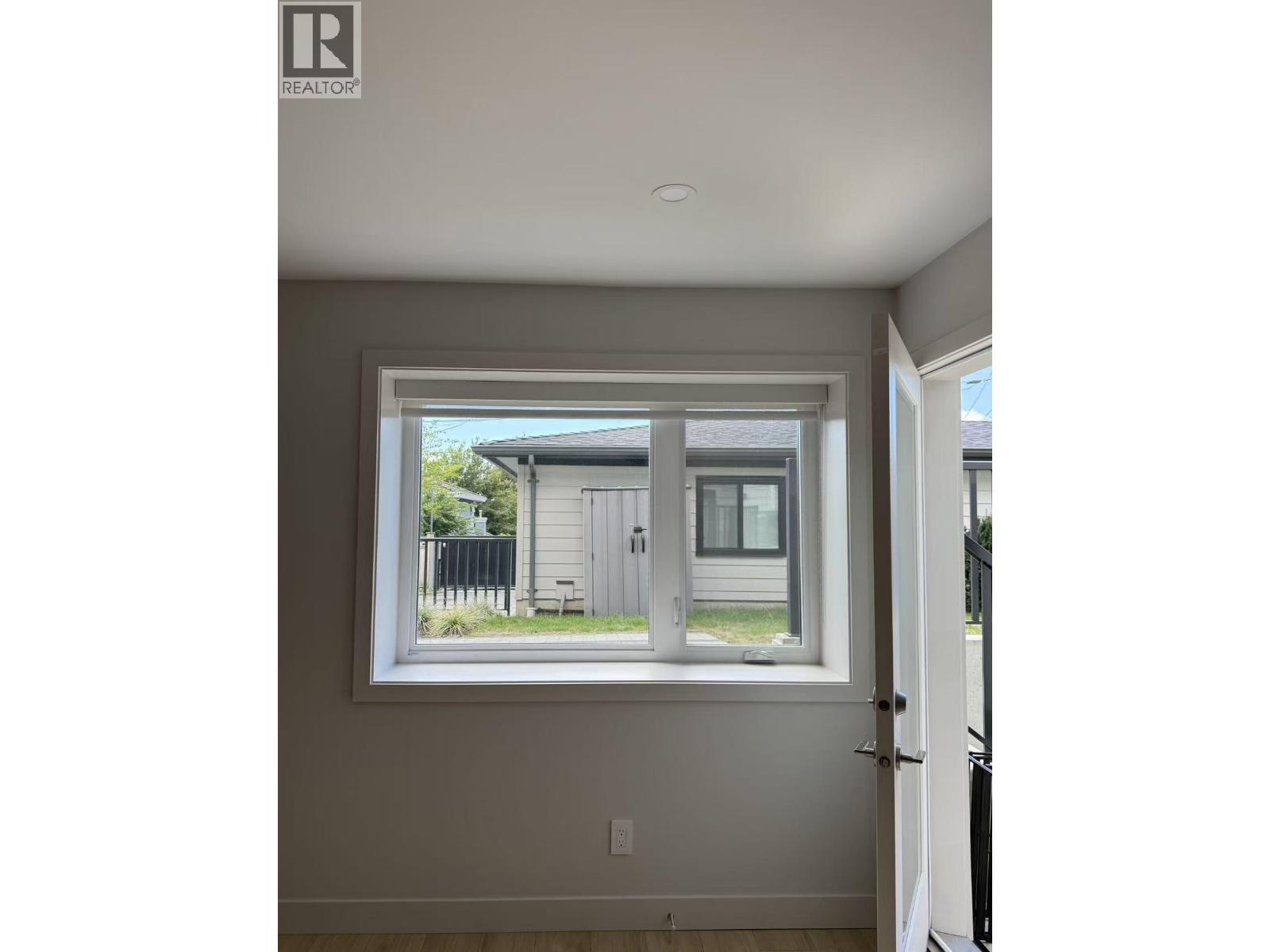 Suite 6252 Kitchener Street Property Photo 7