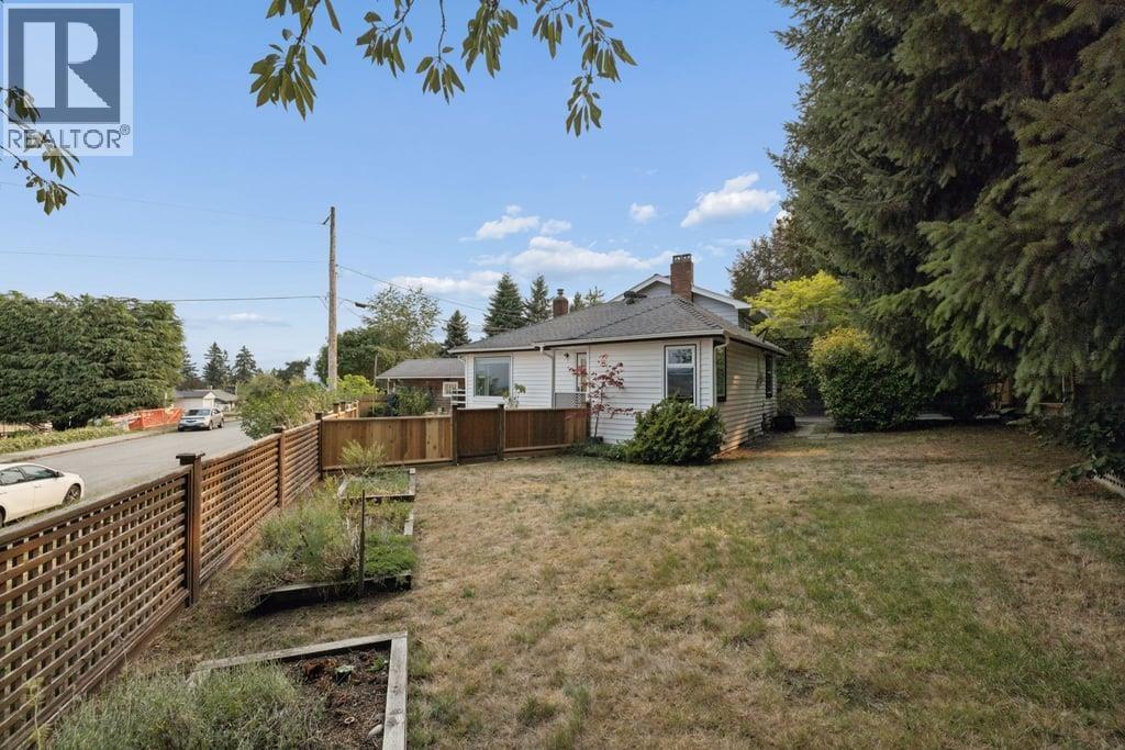 432 E Eighth Avenue Property Photo 3