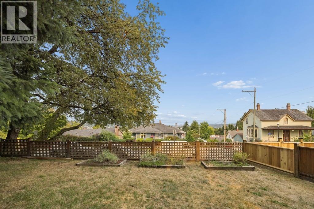 432 E Eighth Avenue Property Photo 7