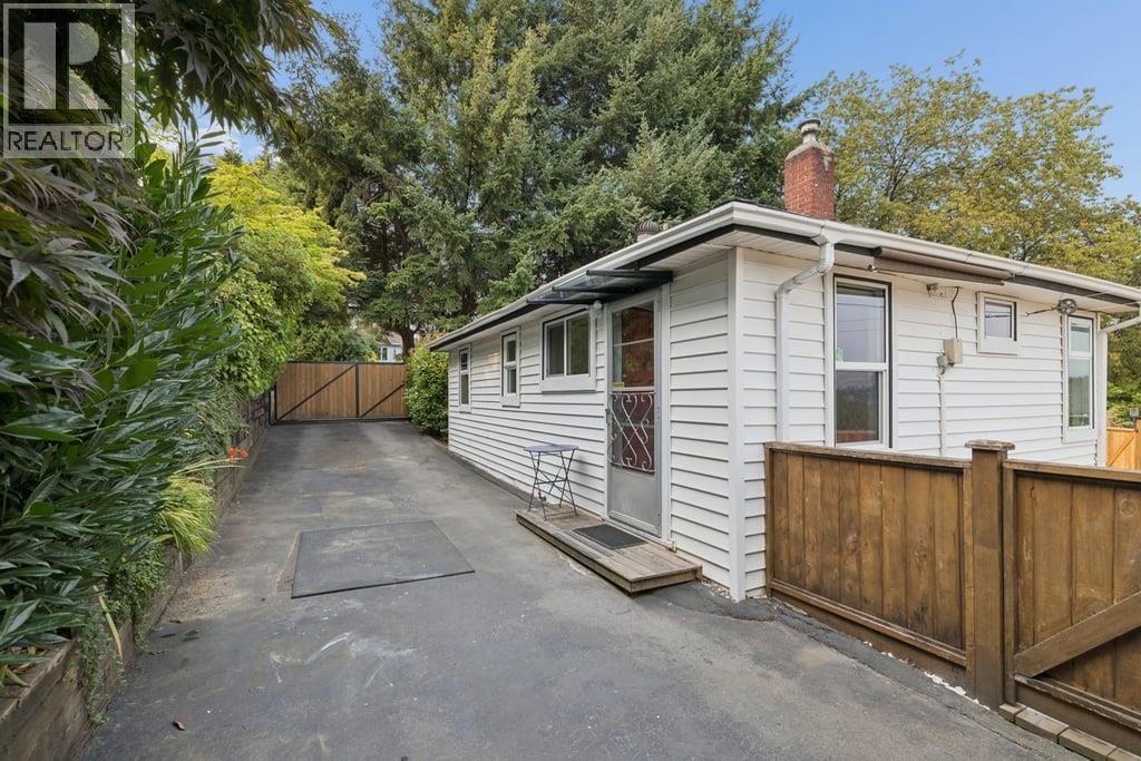 432 E Eighth Avenue Property Photo 11