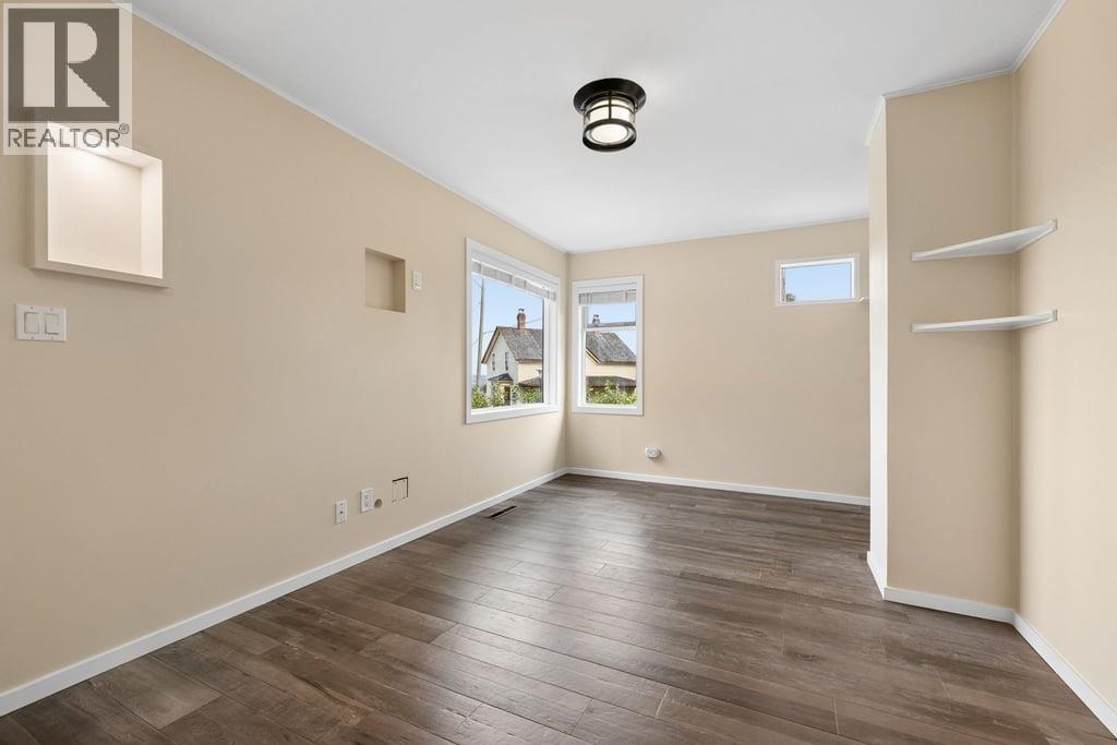 432 E Eighth Avenue Property Photo 16