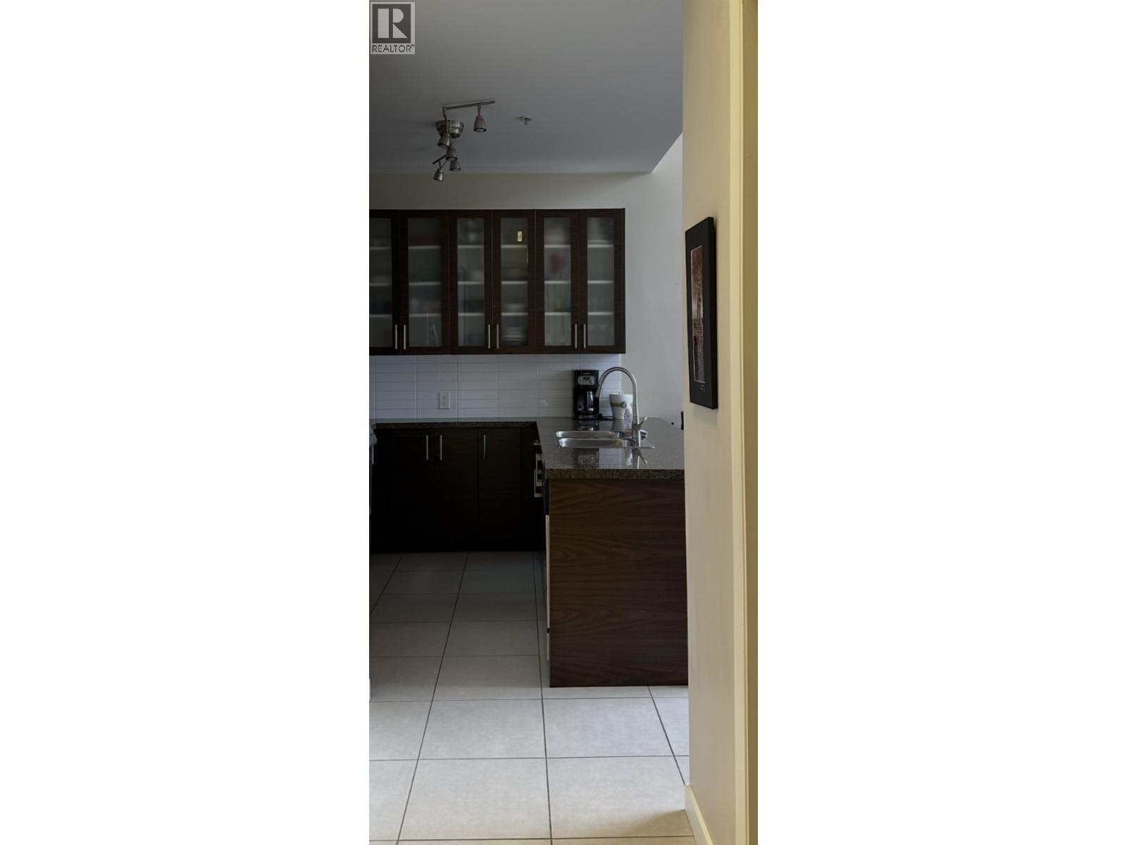 Th17 2345 Madison Avenue Property Photo 5