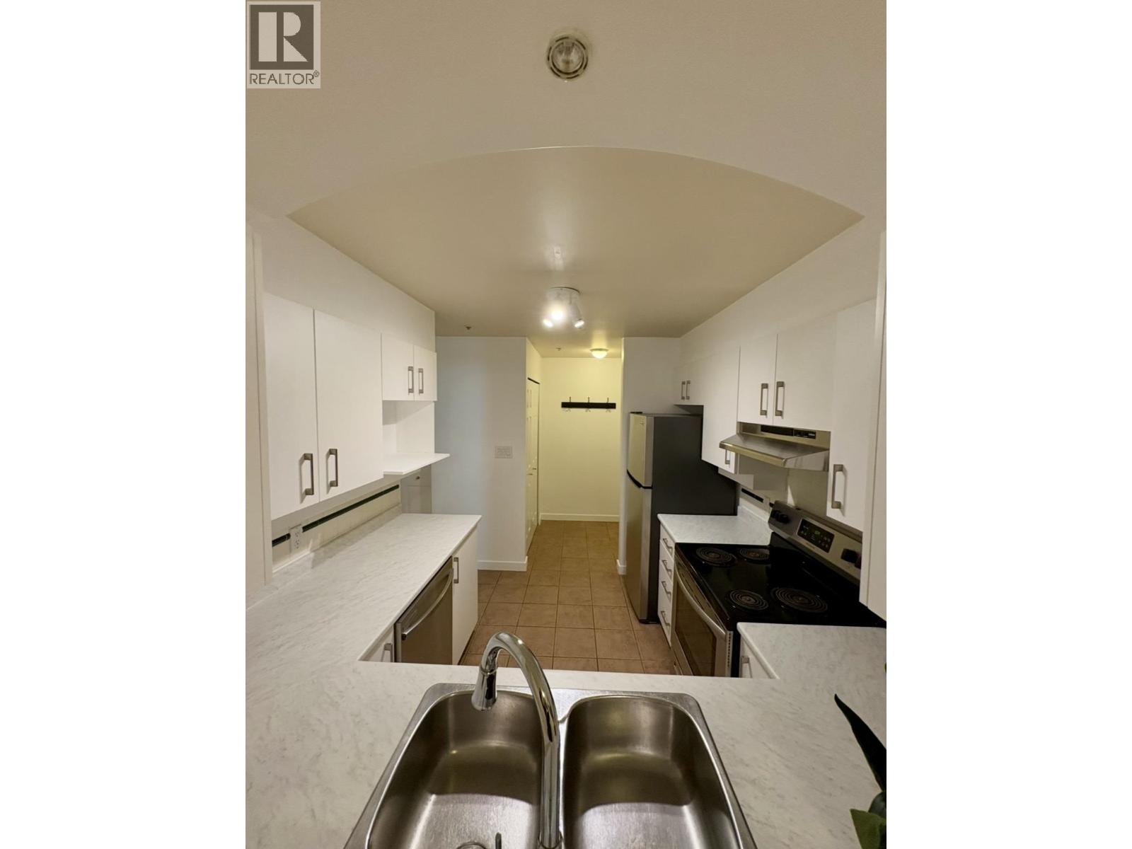 212 3600 Windcrest Drive Property Photo 3