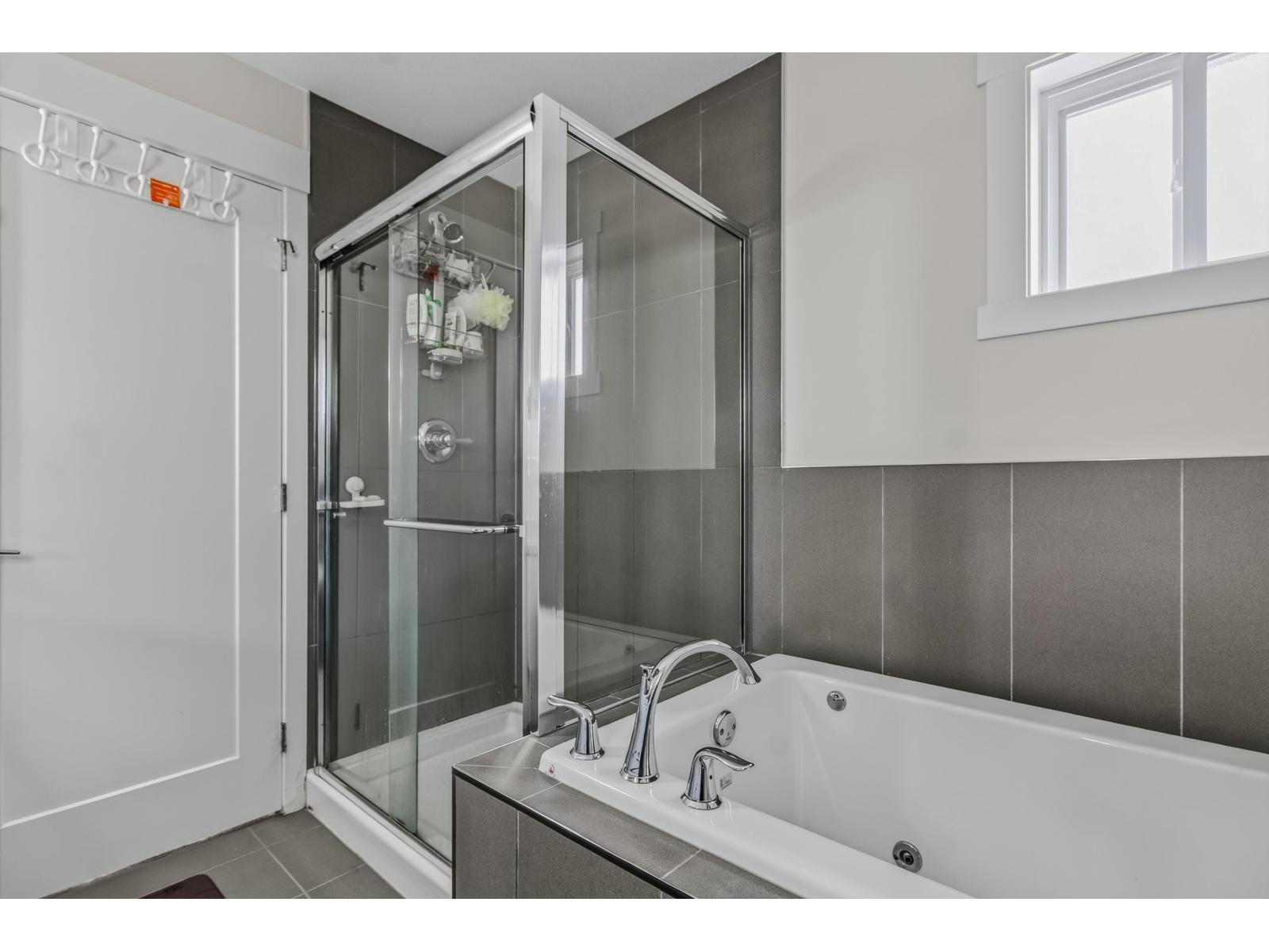 31 6971 122 Street Property Photo 16