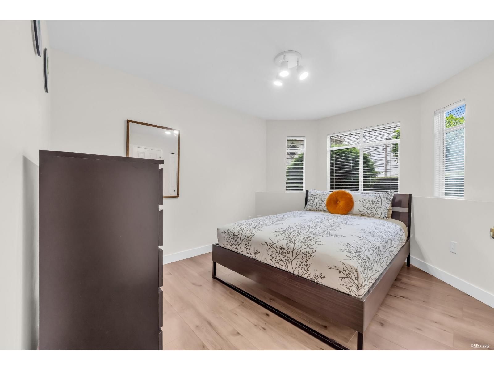 13 32311 Mcrae Avenue Property Photo 8