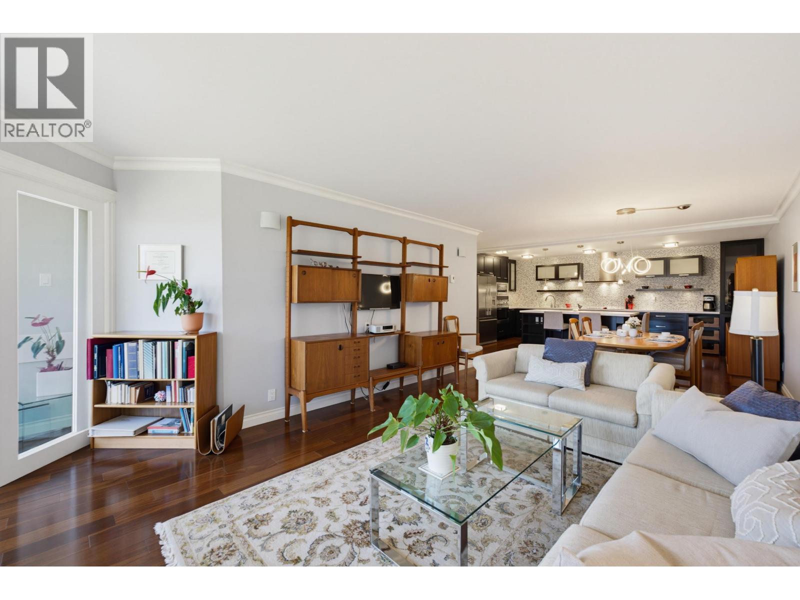 304 1490 Pennyfarthing Drive Property Photo 6