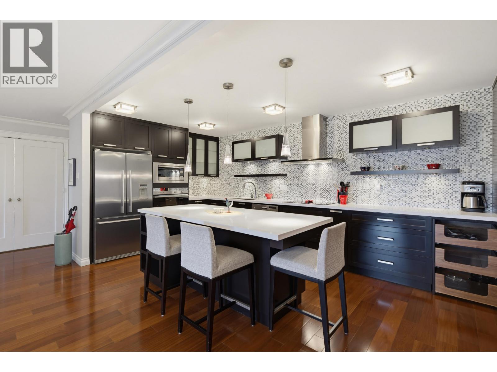 304 1490 Pennyfarthing Drive Property Photo 9