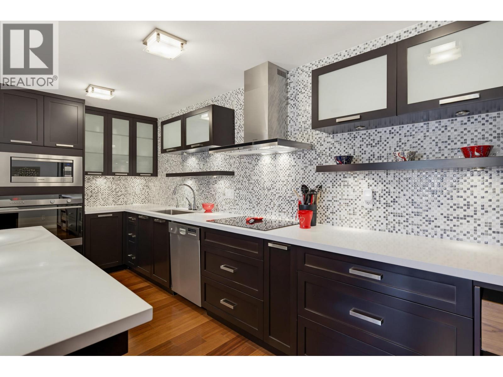 304 1490 Pennyfarthing Drive Property Photo 11