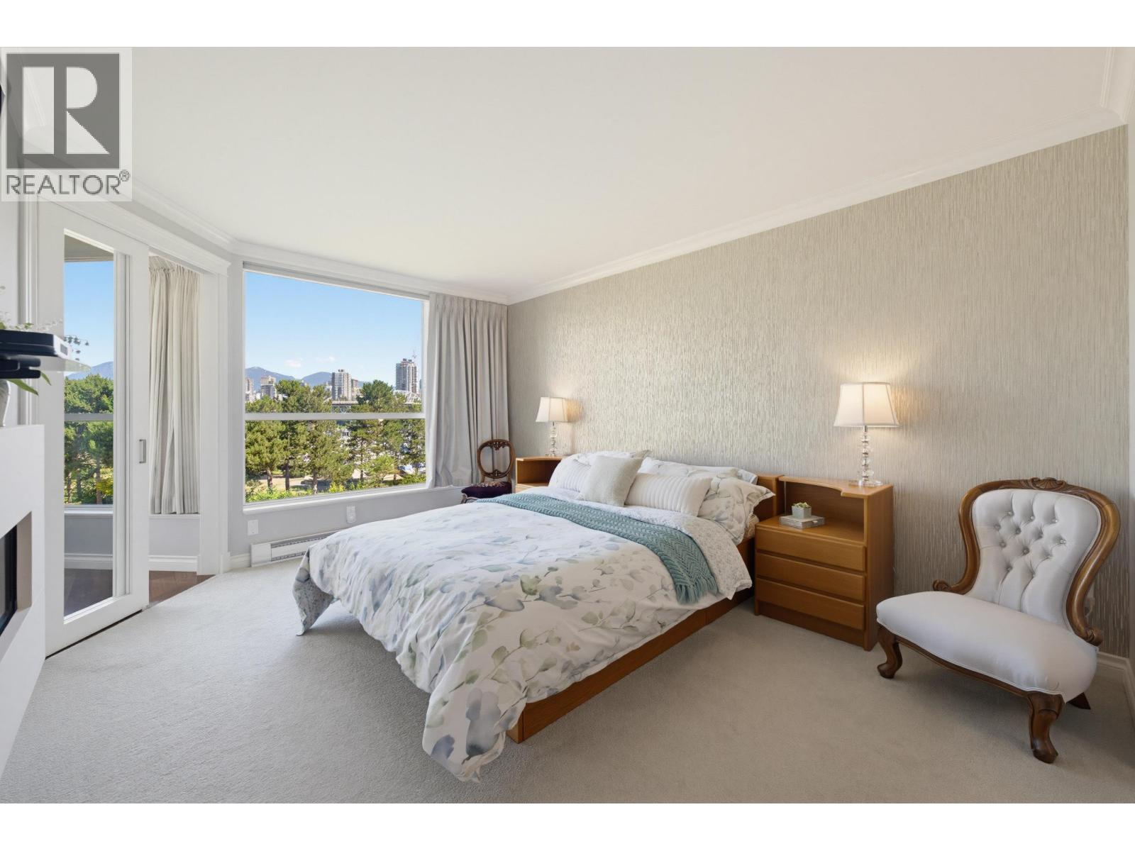 304 1490 Pennyfarthing Drive Property Photo 14