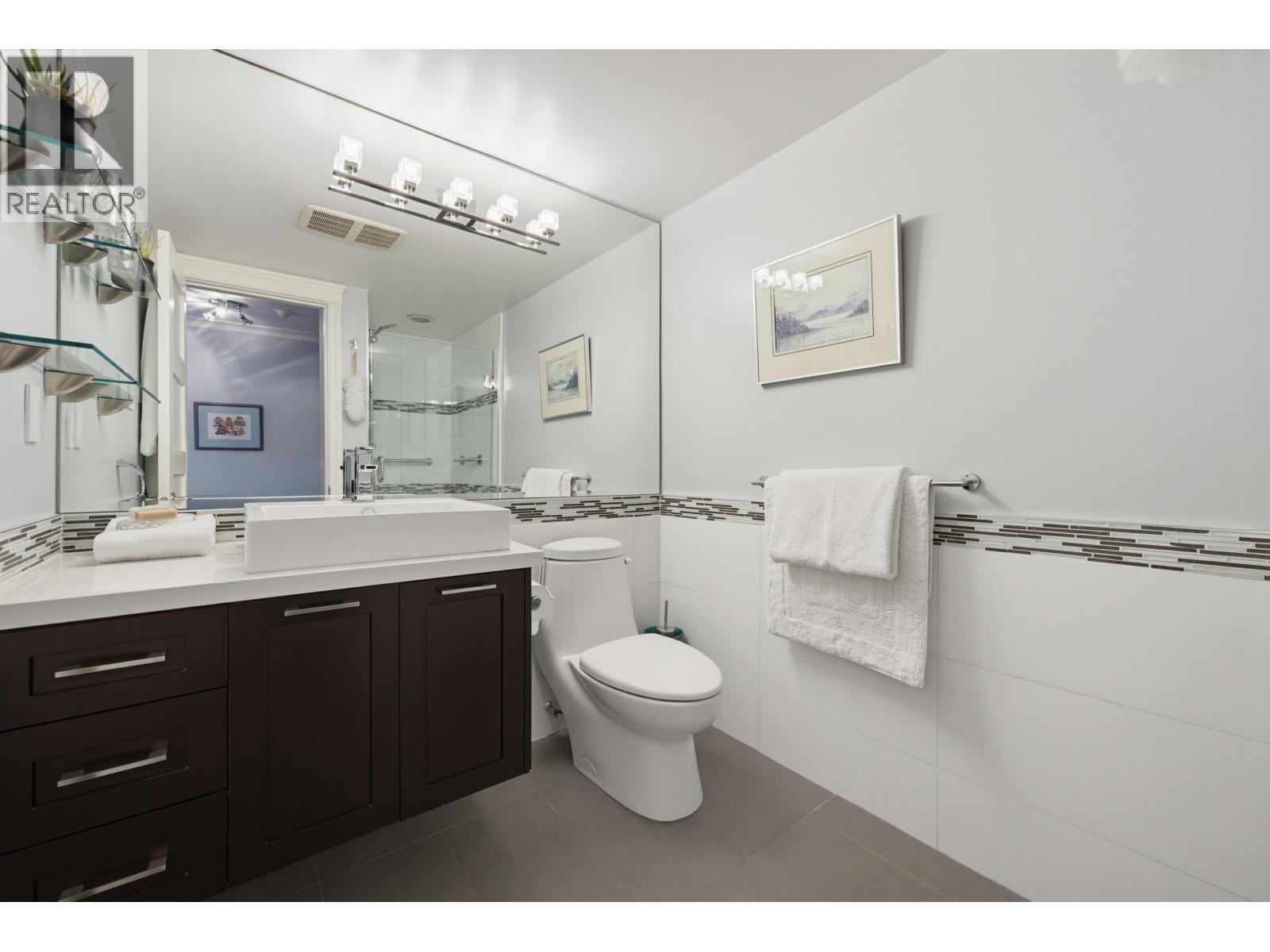304 1490 Pennyfarthing Drive Property Photo 17