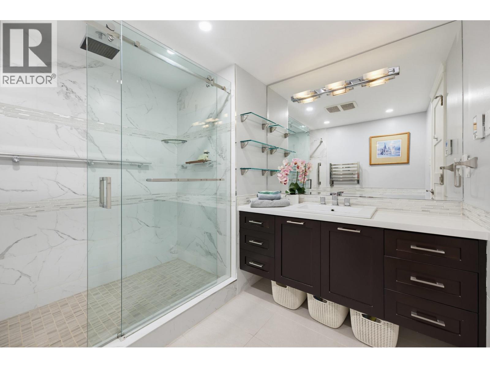 304 1490 Pennyfarthing Drive Property Photo 18
