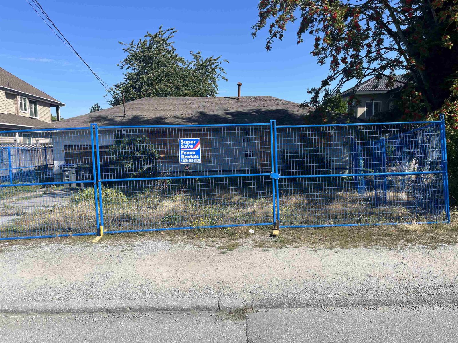 12111 84 Avenue Property Photo 1