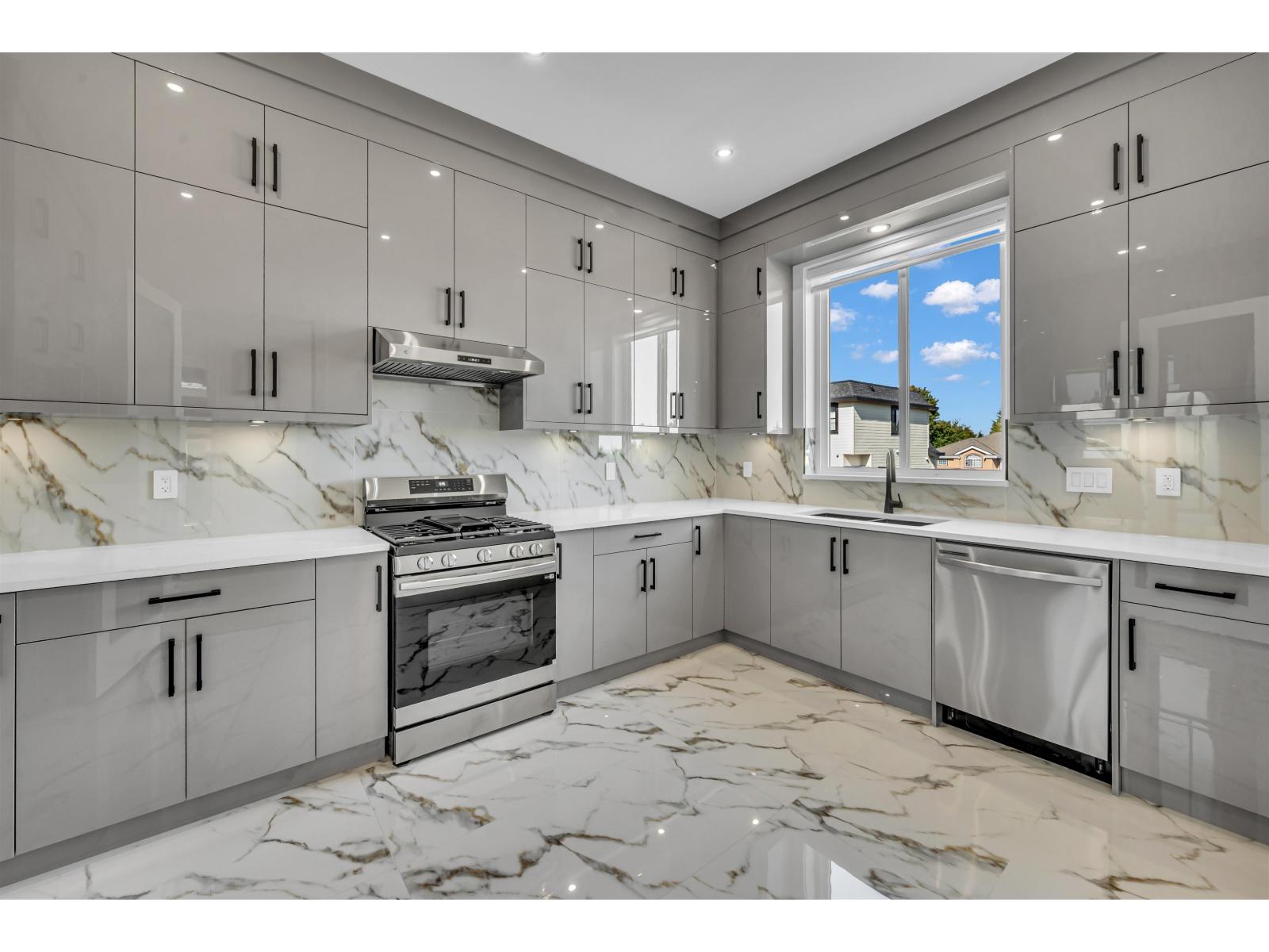 5718 144 Street Property Photo 11