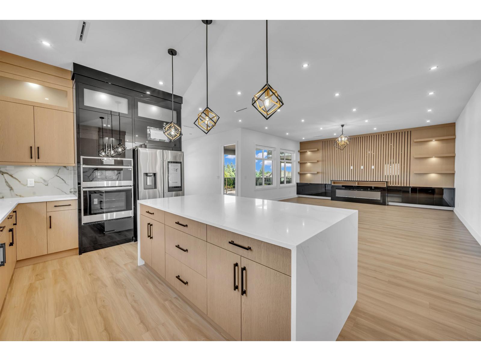 5718 144 Street Property Photo 15