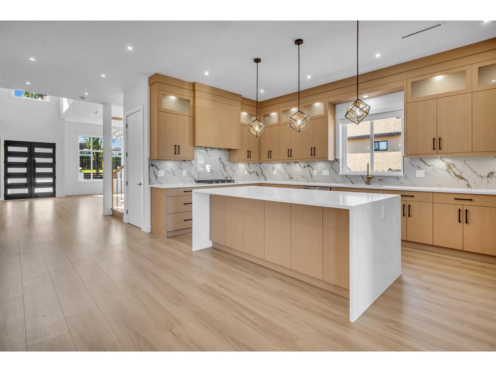 5718 144 Street Property Photo 16