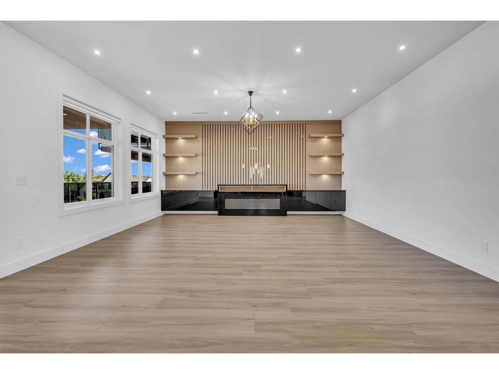 5718 144 Street Property Photo 21