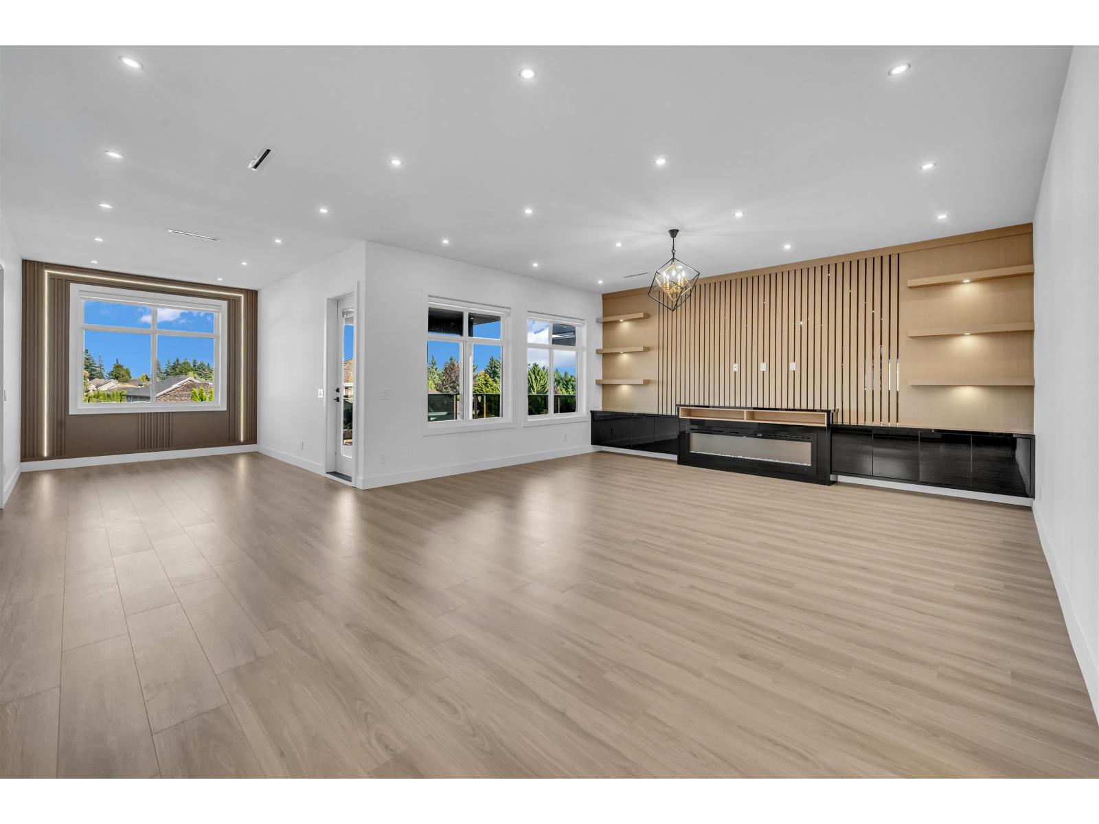 5718 144 Street Property Photo 22