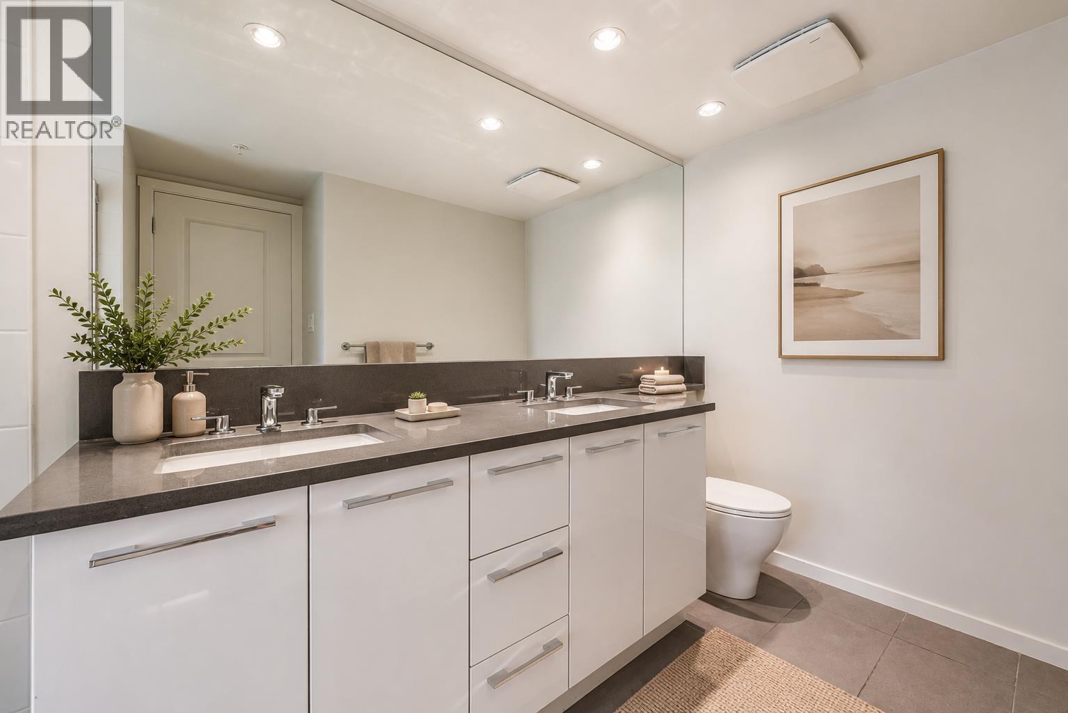 1005 6658 Dow Avenue Property Photo 10