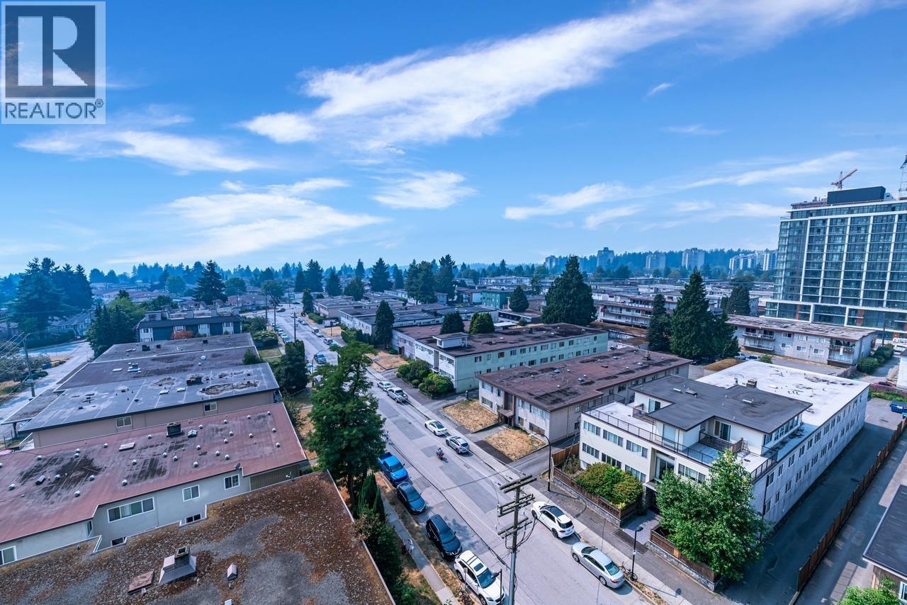1005 6658 Dow Avenue Property Photo 18