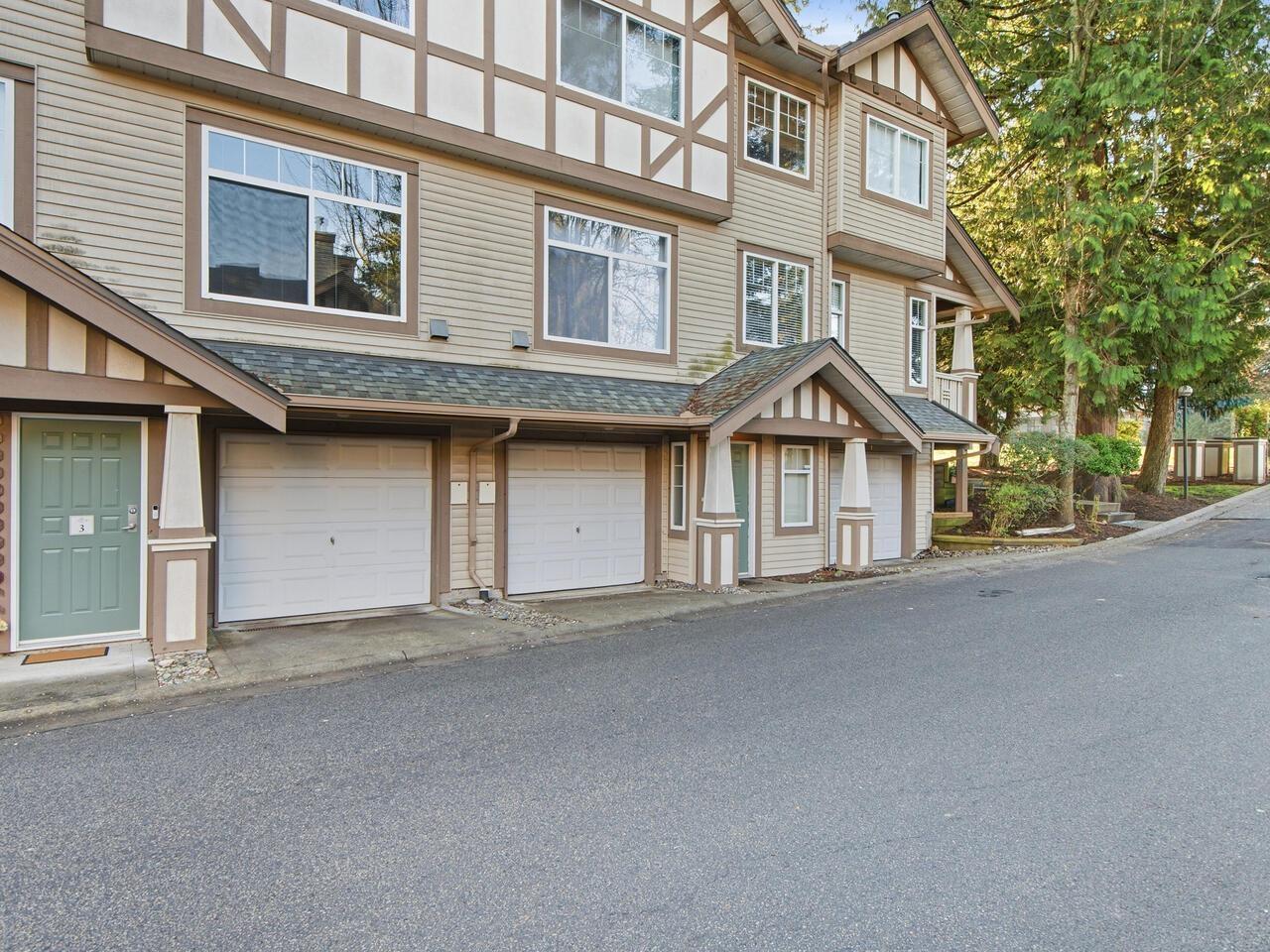 3 2678 KING GEORGE BOULEVARD Property Photo 1