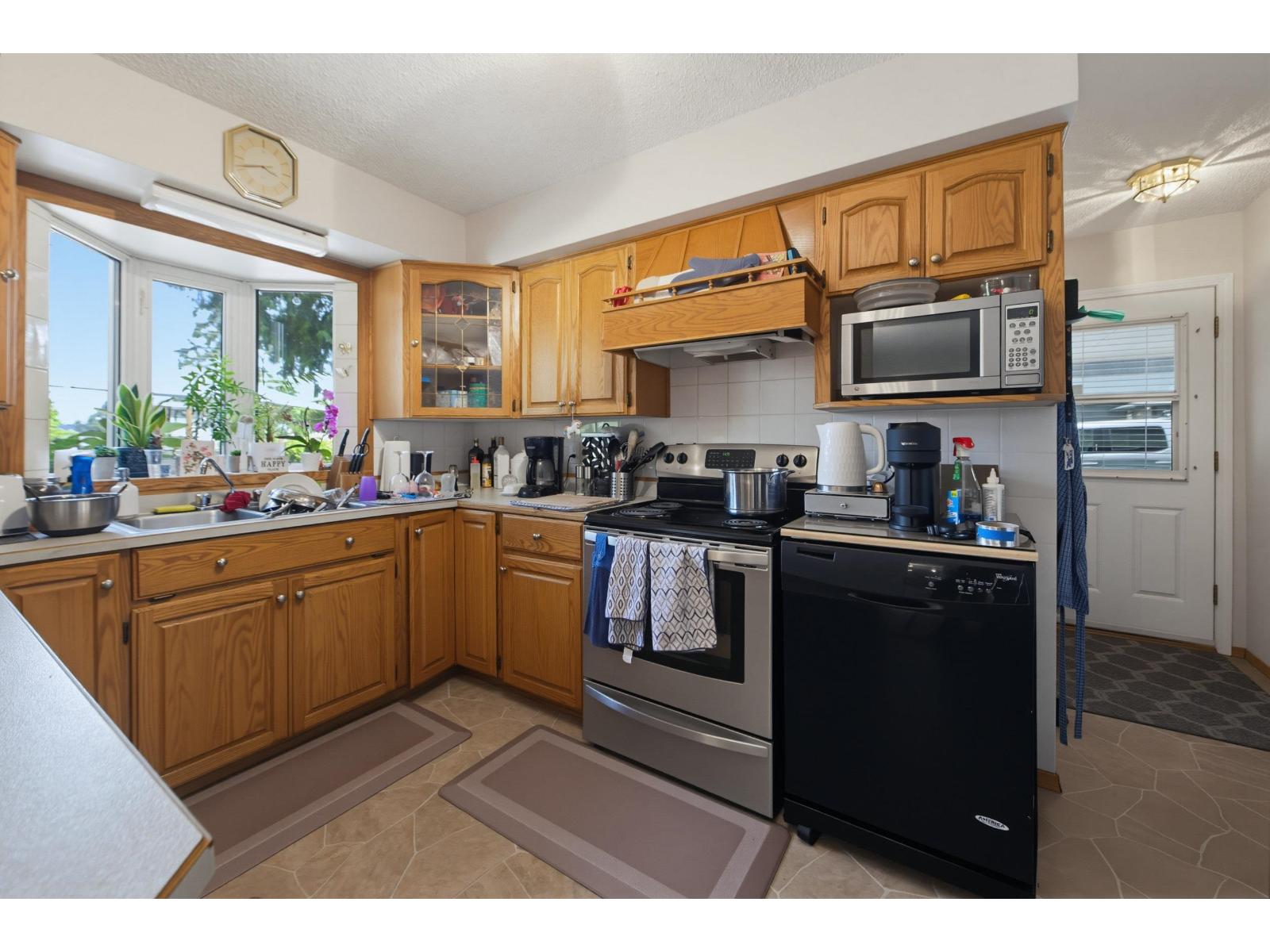 20441 94b Avenue Property Photo 13