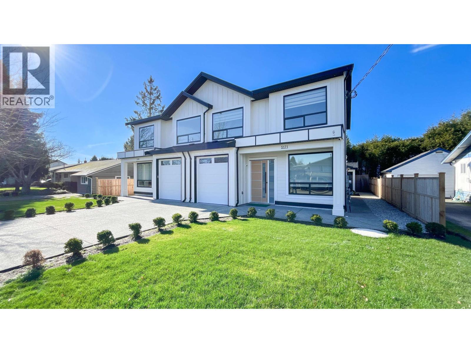 5169 57 Street Property Photo 3