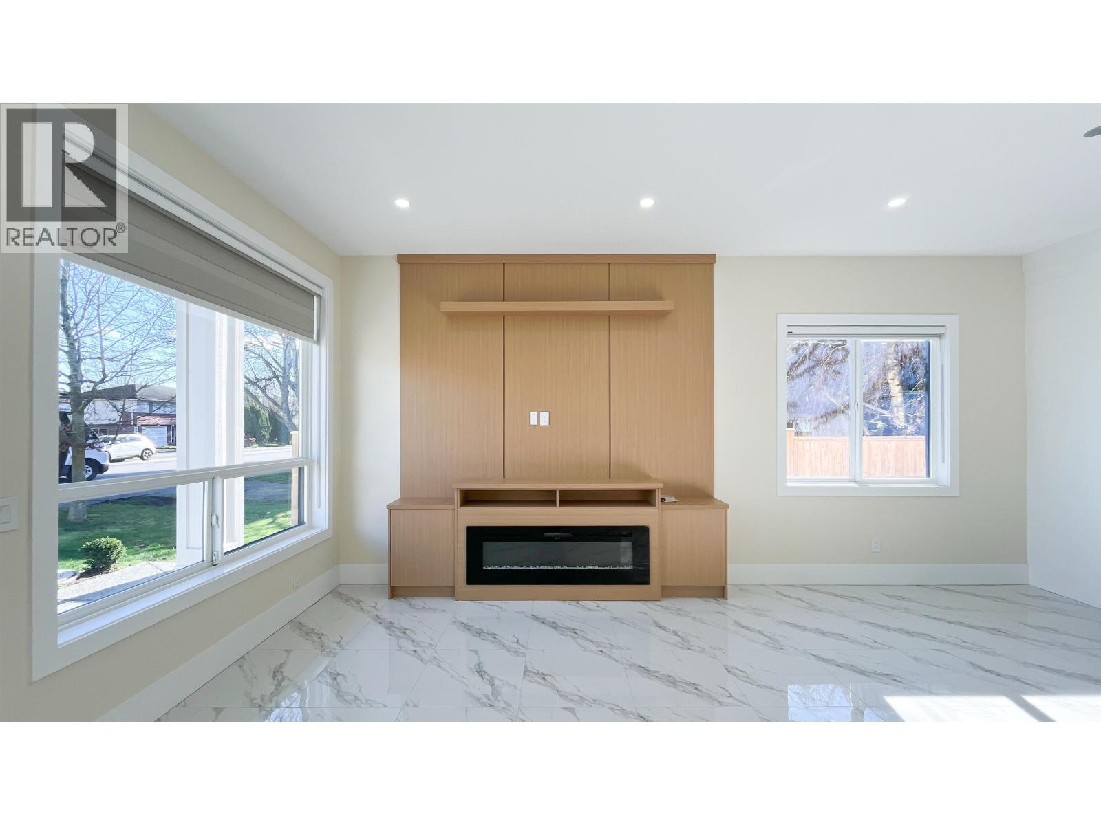 5169 57 Street Property Photo 11