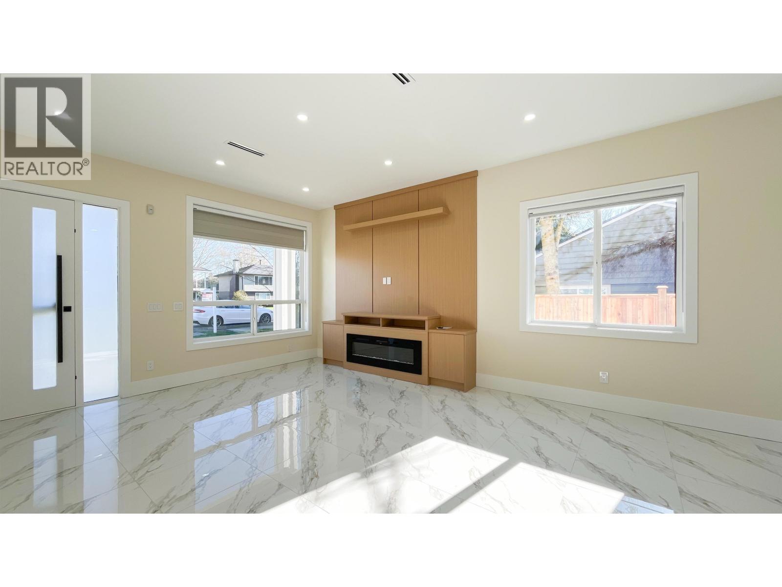 5169 57 Street Property Photo 12