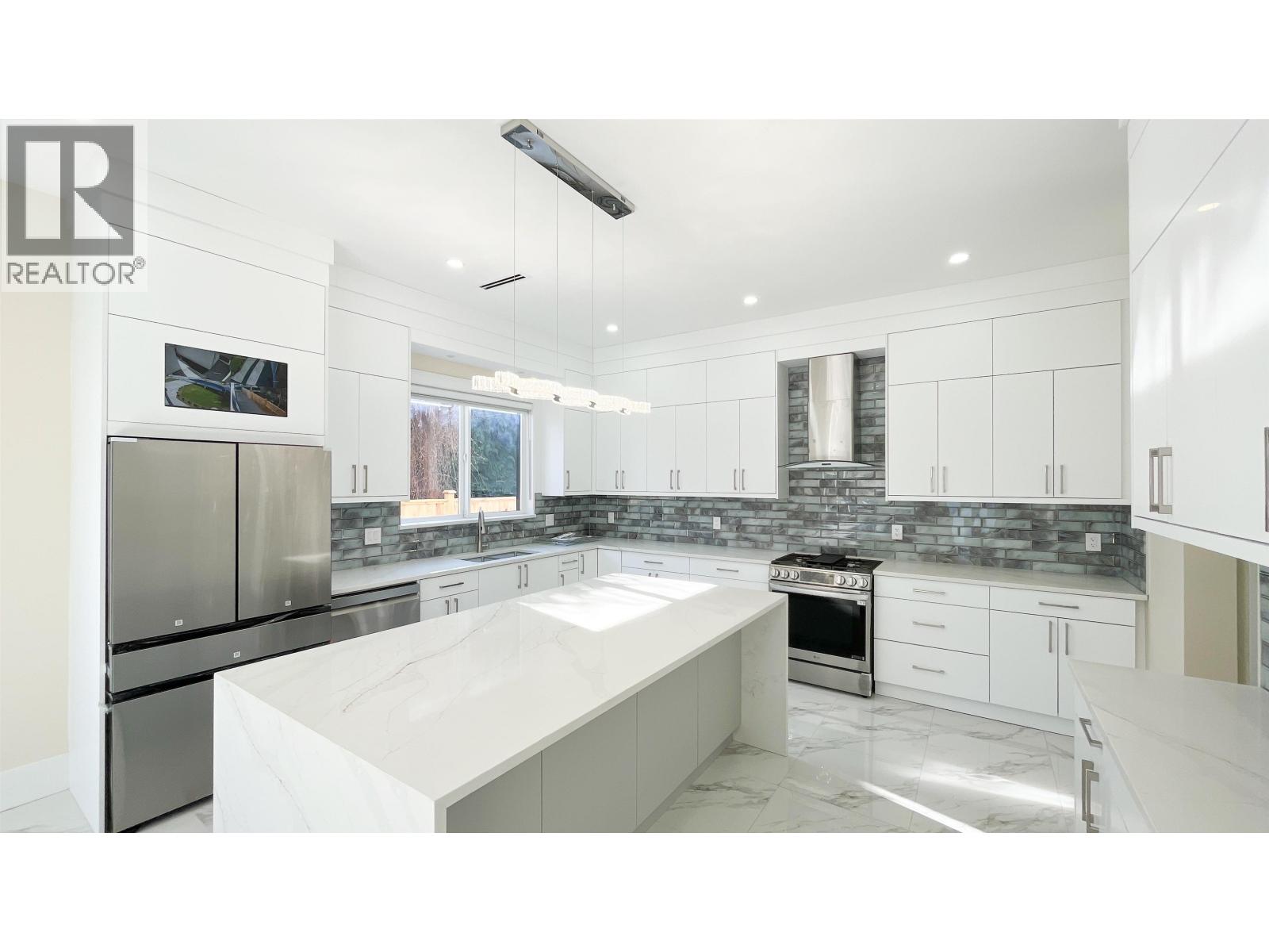 5169 57 Street Property Photo 17