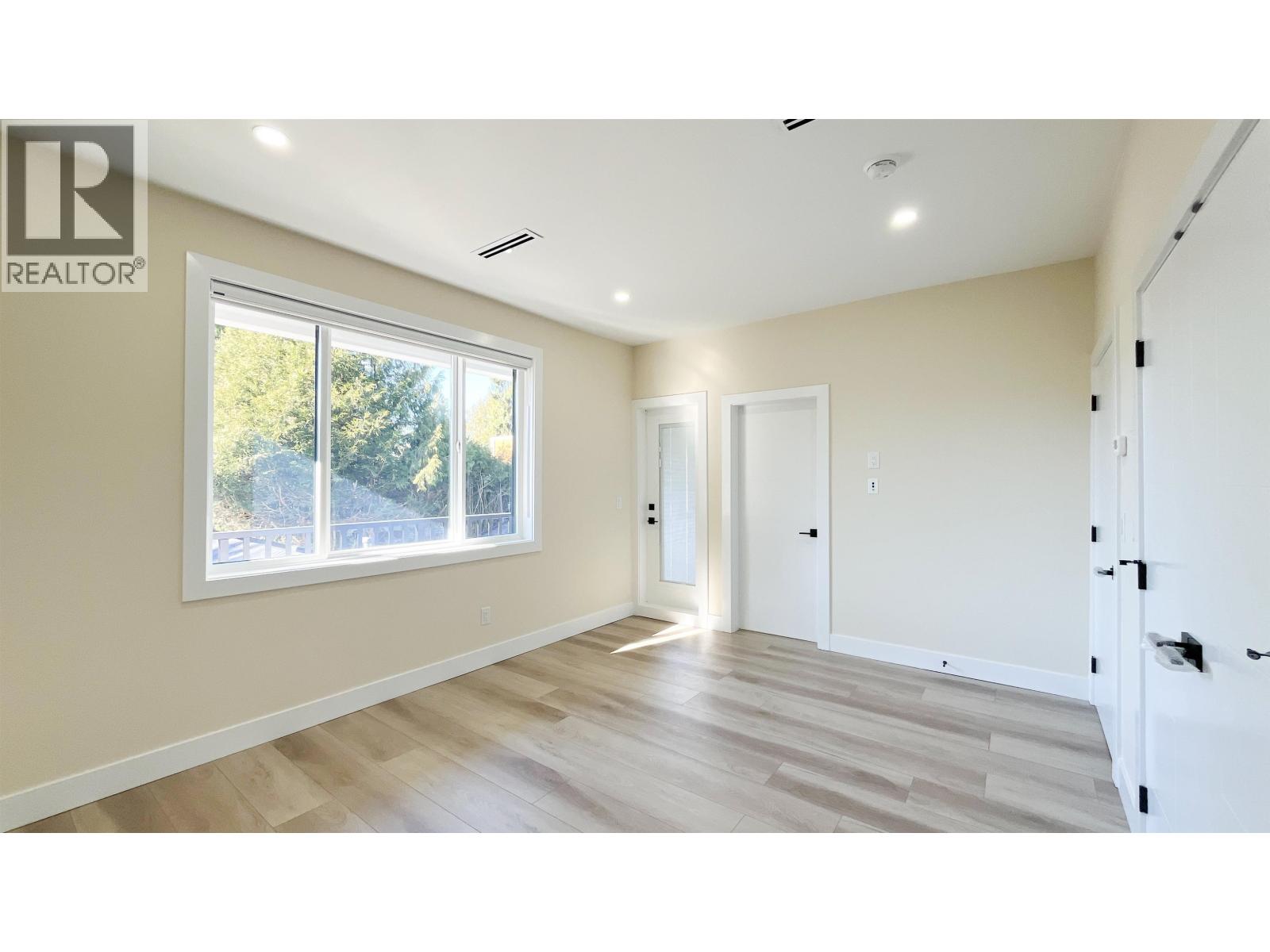 5169 57 Street Property Photo 25