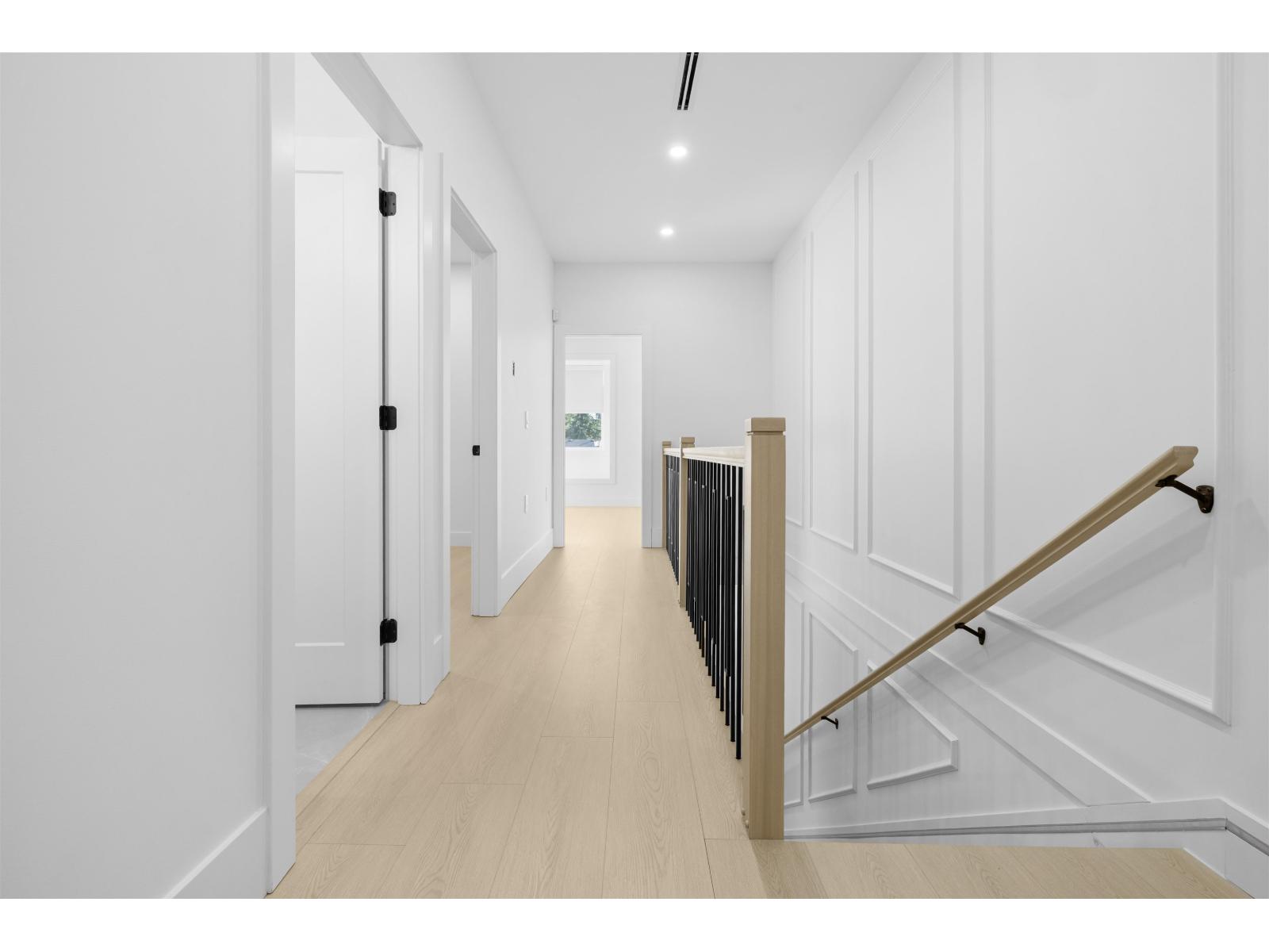 16473 20 Avenue Property Photo 11